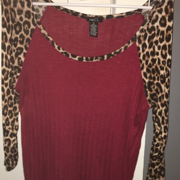 Clothes - Picture 3 of 8